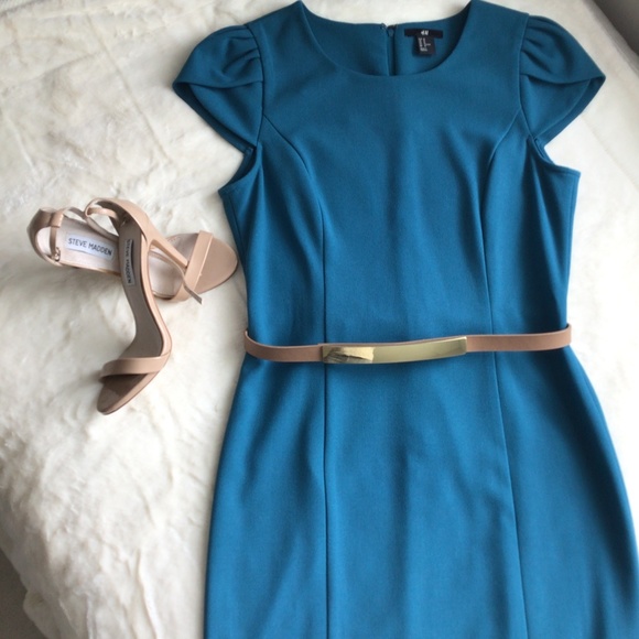 NWOT  H&M Blue Short Sleeves Knee Lenght Dress Size 6-8 - Picture 1 of 7